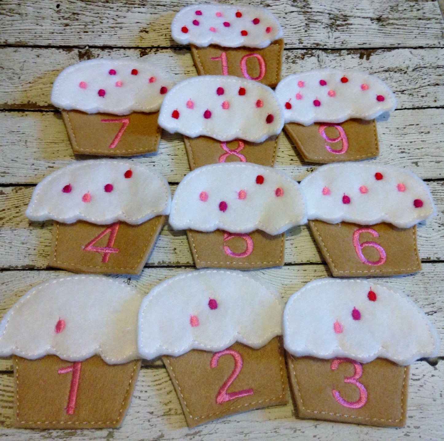 Felt counting cupcakes activity set for teaching counting and number recognition in the classroom or at home